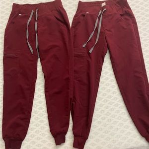 Set of 2 figs joggers scrubs